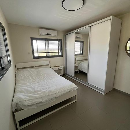 דירת אירוח בעמק Apartamento Bet Sheʼan Exterior foto